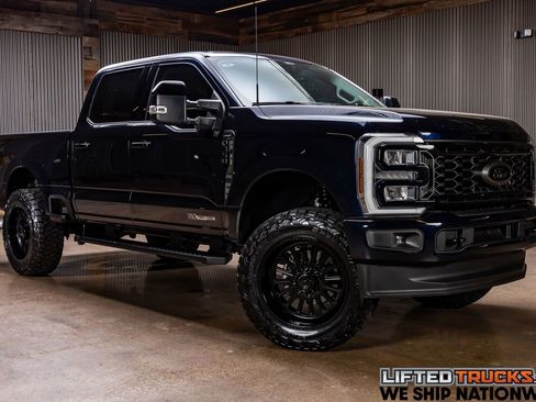 Used 2025 Ford F350 Lariat w/ Black Appearance Package image 1