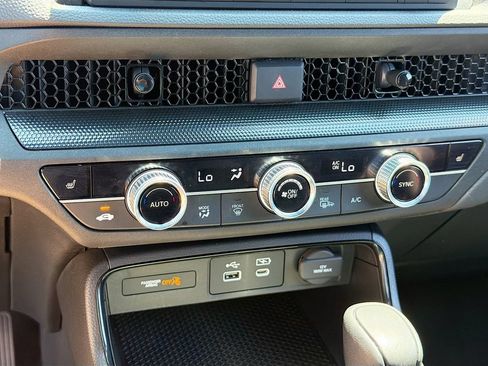 Used 2025 Honda CR-V Sport image 16