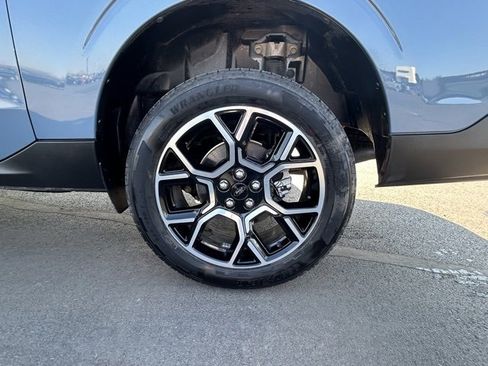 Used 2025 Ford Maverick Lariat w/ 4K Tow Package image 8