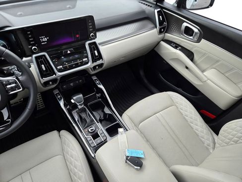 Certified 2023 Kia Sorento SX AWD/4WD image 22