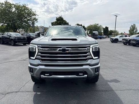 Used 2026 Chevrolet Silverado 3500 High Country w/ Technology Package AWD/4WD image 2