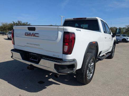 Used 2025 GMC Sierra 2500 SLE w/ SLE Value Package; image 5