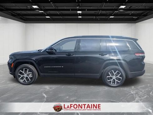 Used 2024 Jeep Grand Cherokee L Limited AWD/4WD image 2