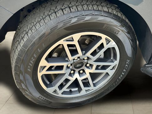 Used 2025 Ford Expedition Active AWD/4WD image 22