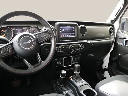 Used 2022 Jeep Gladiator Sport image 14