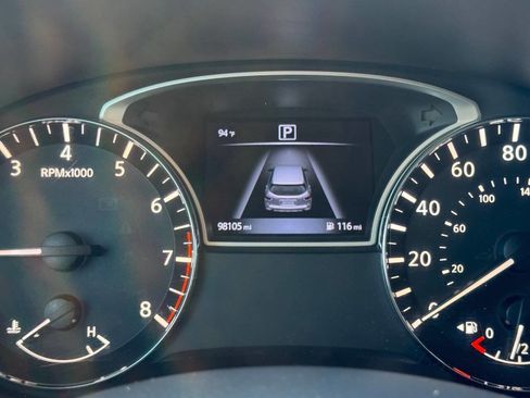 Used 2017 Nissan Pathfinder SV w/ Cargo Package image 10