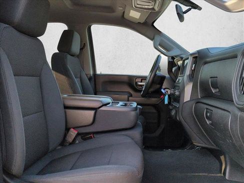 Used 2021 Chevrolet Silverado 2500 Custom w/ Custom Value Package AWD/4WD image 19