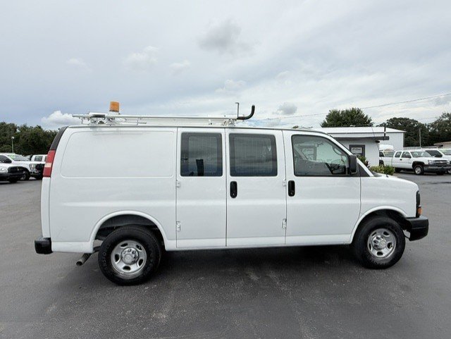 Used 2011 Chevrolet Express 2500 RWD image 5
