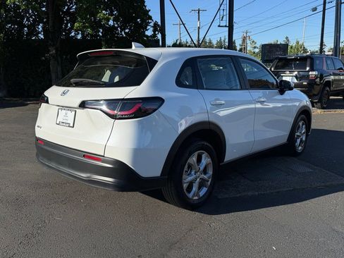 Certified 2025 Honda HR-V LX image 8