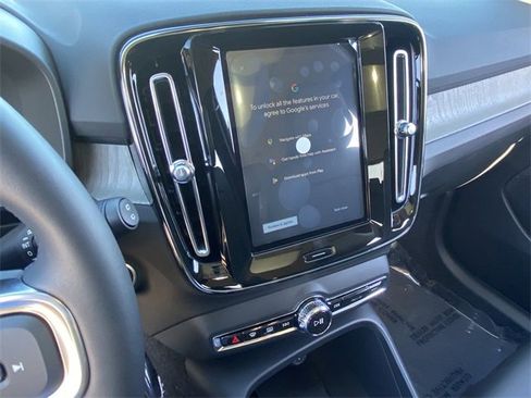 New 2025 Volvo XC40 B5 Plus w/ Protection Package Premier image 22