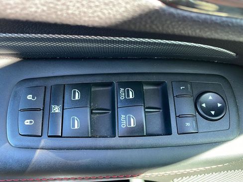 Used 2018 Dodge Durango R/T w/ Blacktop Package AWD/4WD image 10