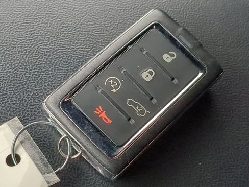 Used 2022 Jeep Grand Cherokee Altitude image 33