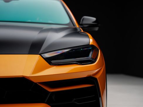 Used 2021 Lamborghini Urus AWD/4WD image 10
