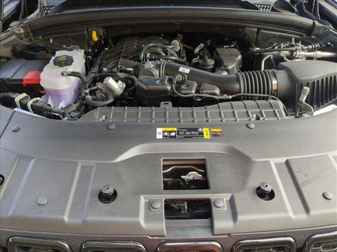 New 2025 Jeep Grand Cherokee L Laredo w/ Luxury Tech Group I image 17