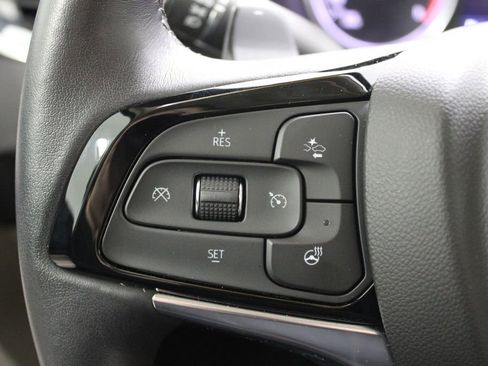 Used 2024 Buick Enclave Essence w/ Technology Package image 38