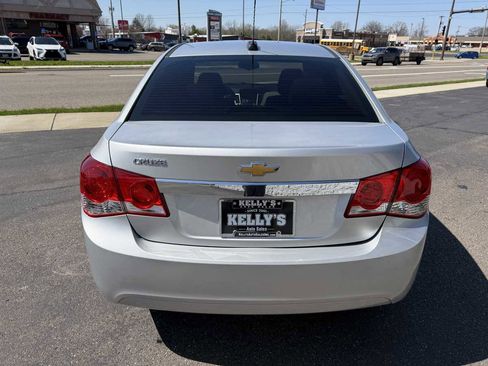 Used 2016 Chevrolet Cruze LS image 5