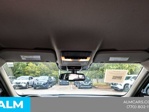 Used 2025 Nissan Rogue SL FWD image 44