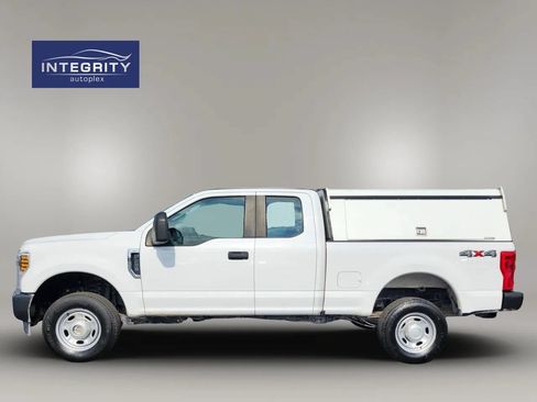 Used 2019 Ford F250 XL AWD/4WD image 2