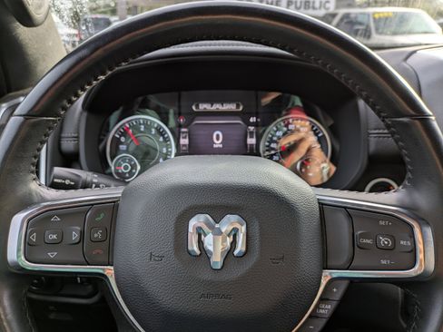Used 2024 RAM 1500 Laramie image 30