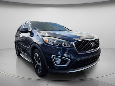 Used 2018 Kia Sorento EX w/ EX Advanced Touring Package FWD image 4