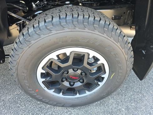 New 2026 Toyota Tacoma TRD Off-Road image 7