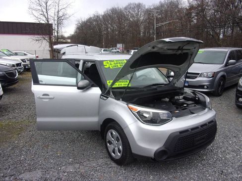 Used 2015 Kia Soul Base 4dr Crossover 6M image 11