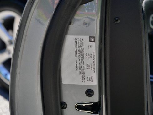 Used 2007 Pontiac Solstice Convertible w/ Premium Package RWD image 32