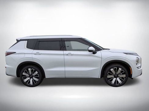 New 2026 Mitsubishi Outlander SEL AWD/4WD image 3