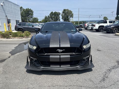 Used 2016 Ford Mustang GT RWD image 12