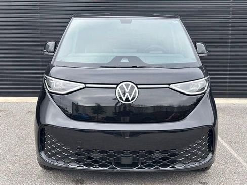 New 2025 Volkswagen ID. Buzz Pro S RWD image 2