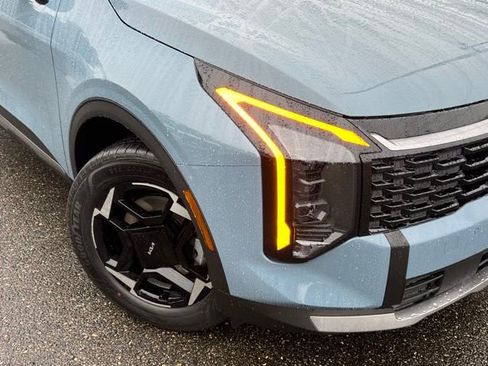 New 2026 Kia Sportage EX image 2