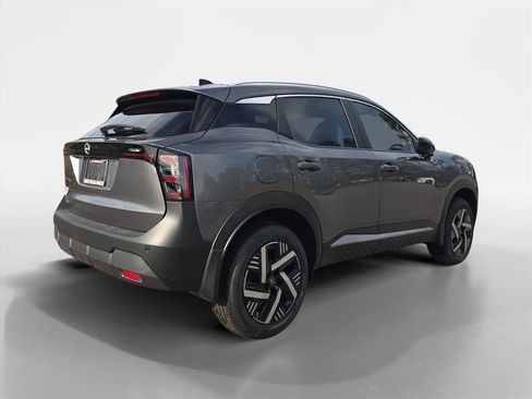 New 2026 Nissan Kicks SV w/ Illumination Package image 5