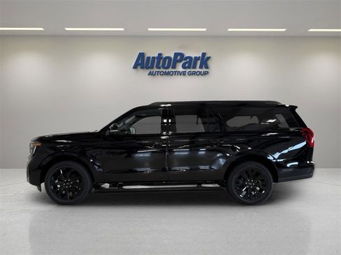 New 2025 Ford Expedition Max Platinum w/ Stealth Appearance Package image 4