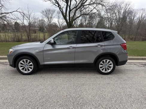 Used 2017 BMW X3 xDrive28i image 2