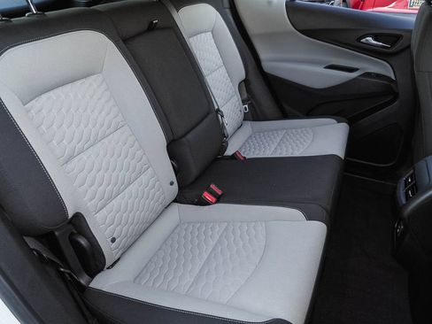 Certified 2021 Chevrolet Equinox LS FWD image 19