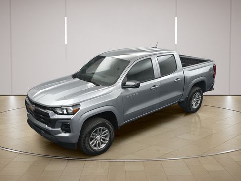 Used 2026 Chevrolet Colorado LT w/ Advanced Trailering Package AWD/4WD image 29