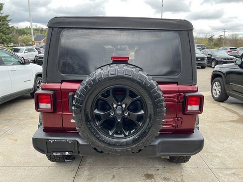 Certified 2022 Jeep Wrangler Unlimited Sport AWD/4WD image 5