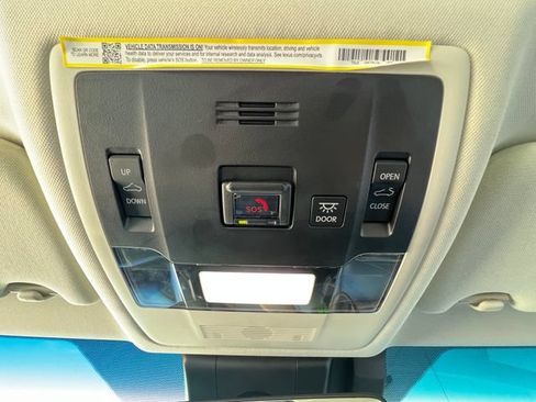 Used 2025 Lexus ES 350 w/ Premium Package FWD image 56