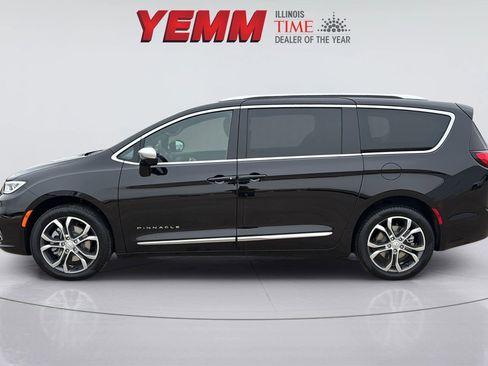 New 2026 Chrysler Pacifica Pinnacle image 6