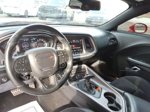 Used 2022 Dodge Challenger R/T w/ Plus Package image 12