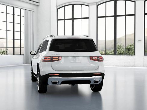 Used 2025 Mercedes-Benz GLB 250 image 25