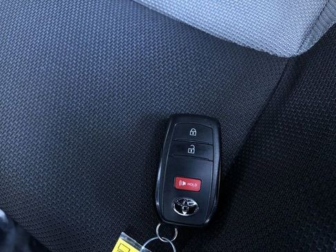 Used 2025 Toyota 4Runner TRD Off-Road image 32