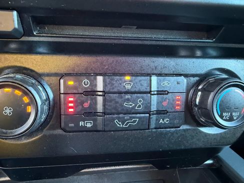 Used 2016 Ford F150 XLT w/ Equipment Group 302A Luxury image 26