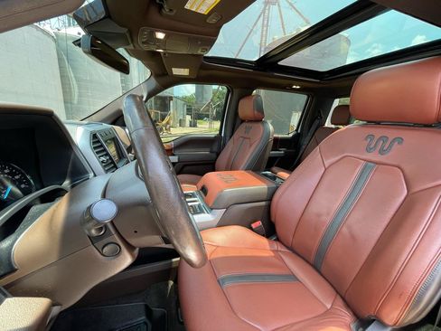 Used 2018 Ford F150 King Ranch w/ Equipment Group 601A Luxury AWD/4WD image 9