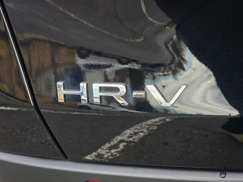 Certified 2025 Honda HR-V Sport image 13