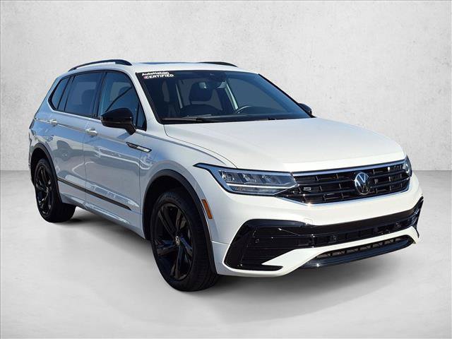 Used 2024 Volkswagen Tiguan SE R-Line AWD/4WD image 3