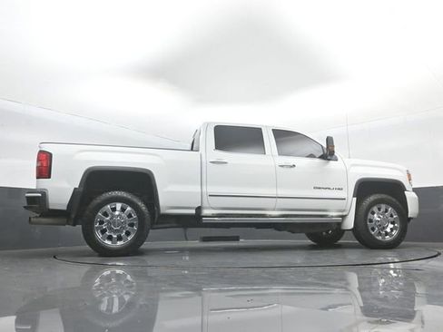 Used 2019 GMC Sierra 2500 Denali image 32