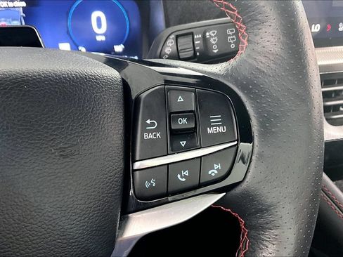 Used 2025 Ford Explorer ST-Line w/ ST-Line Street Pack AWD/4WD image 19