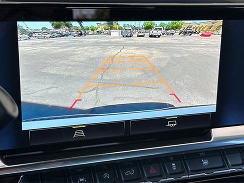 Used 2025 Chevrolet Silverado 1500 LT image 25