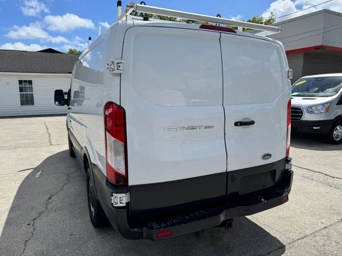 Used 2018 Ford Transit 250 130 Low Roof image 9